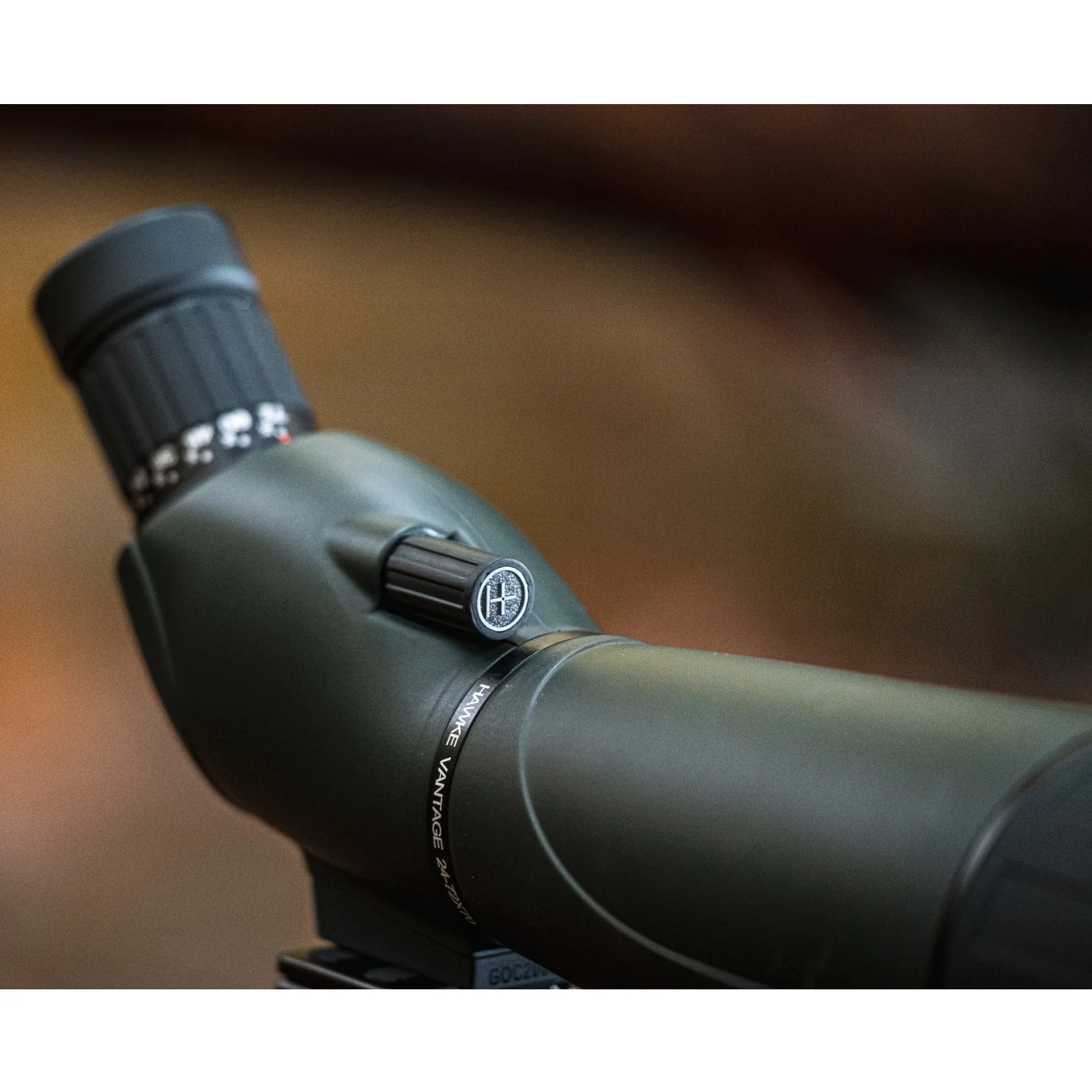 Hawke Vantage 24-72x70 Angled Spotting Scope - Image 3