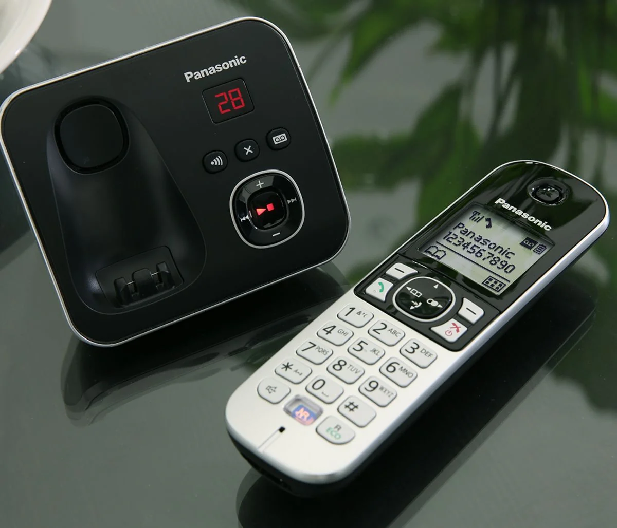 Panasonic KX-TG 6824 Cordless Phones, Quad Handset with Answer Machine - Image 5