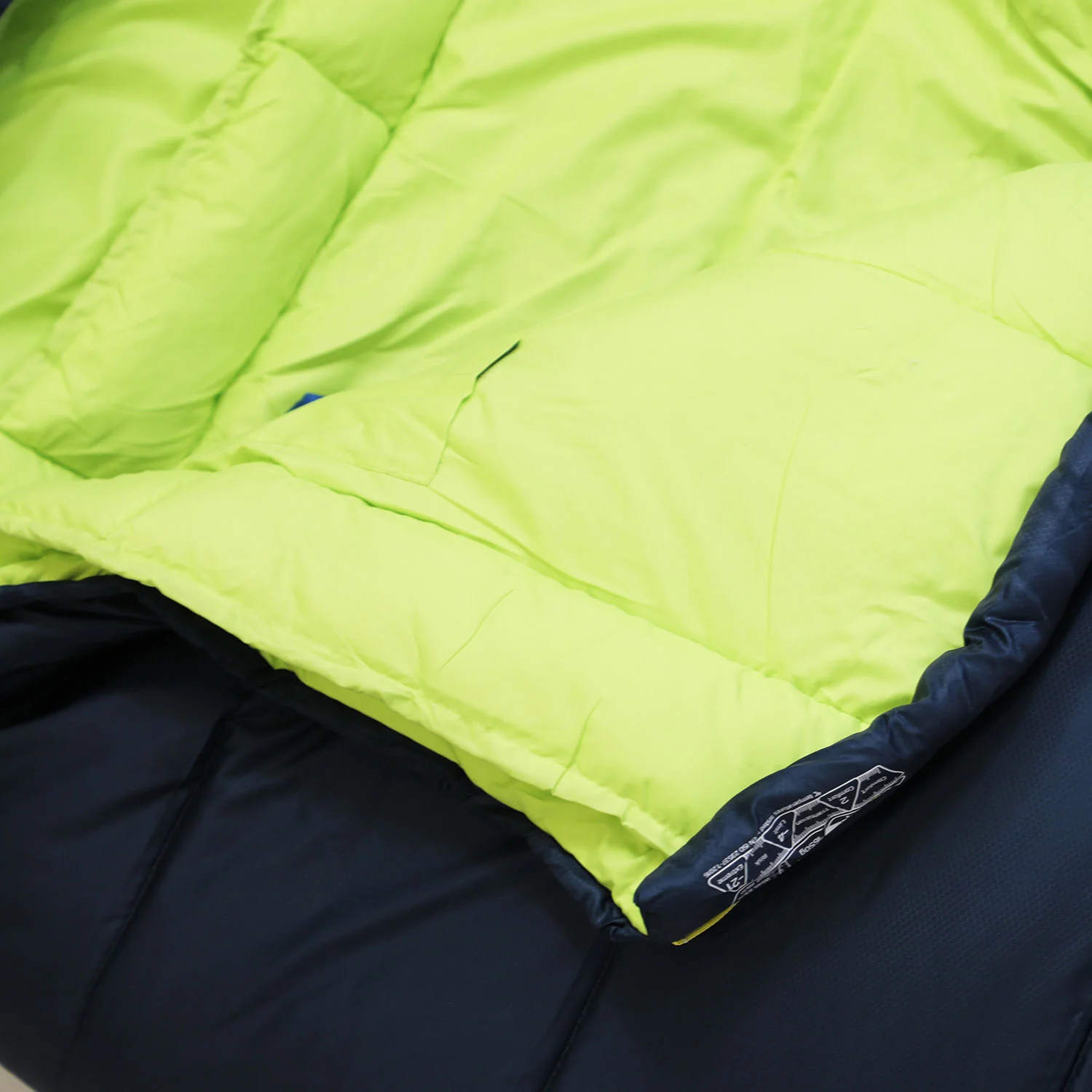 Vango Nitestar Alpha 250 Sleeping Bag - Ocean Green - Image 12